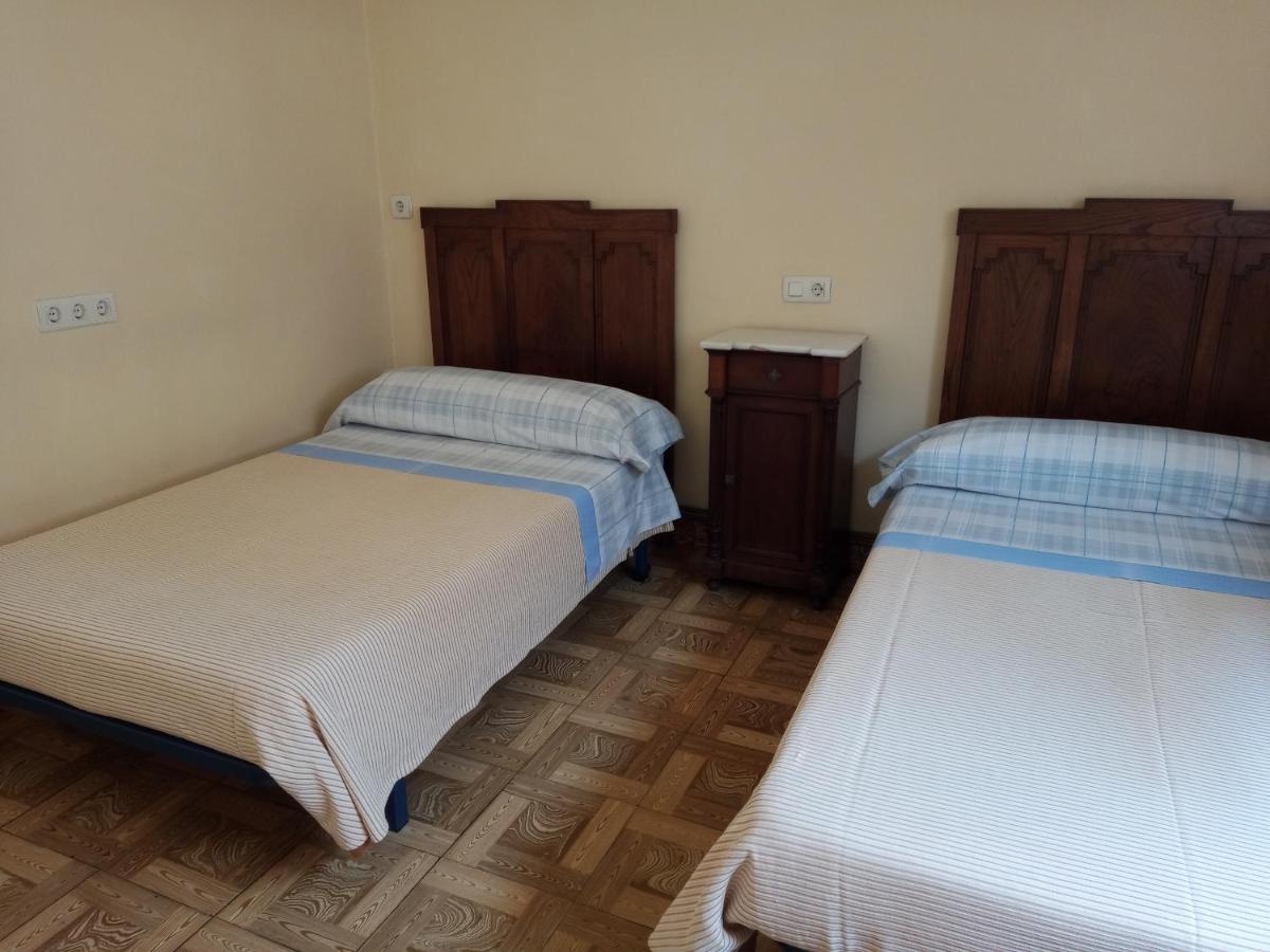 Pension Los Pinos Gijon Exterior photo