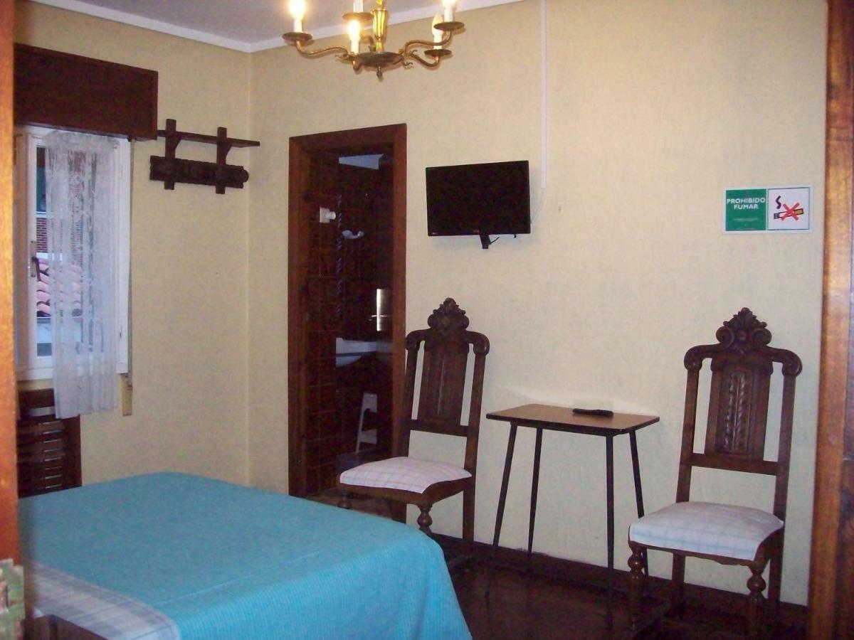 Pension Los Pinos Gijon Exterior photo